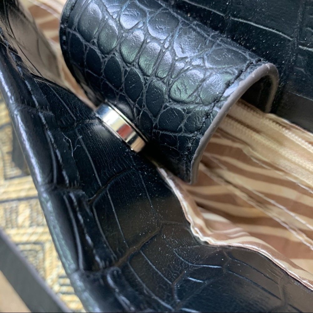Dana Buchman Women's Black & Tan Shoulder Bag - Picture 7 of 12